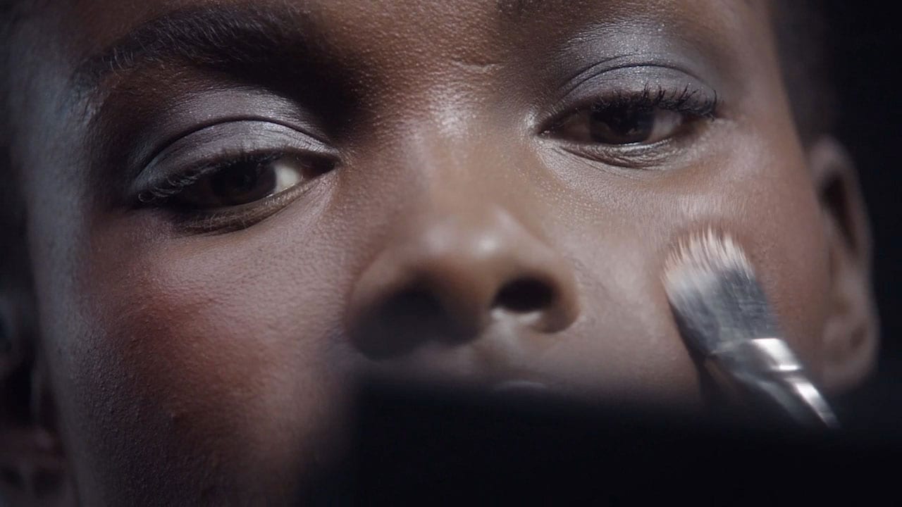 ARTISTS UP CLOSE:<br> Strobing For Dark Skin