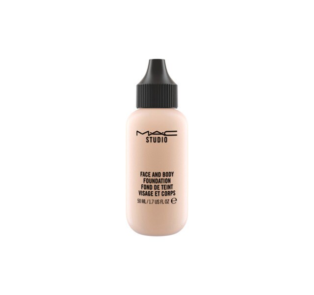 Studio Face and Body Foundation 50 ml MAC Australia Studio Face and Body Foundation 50 ml MAC Australia