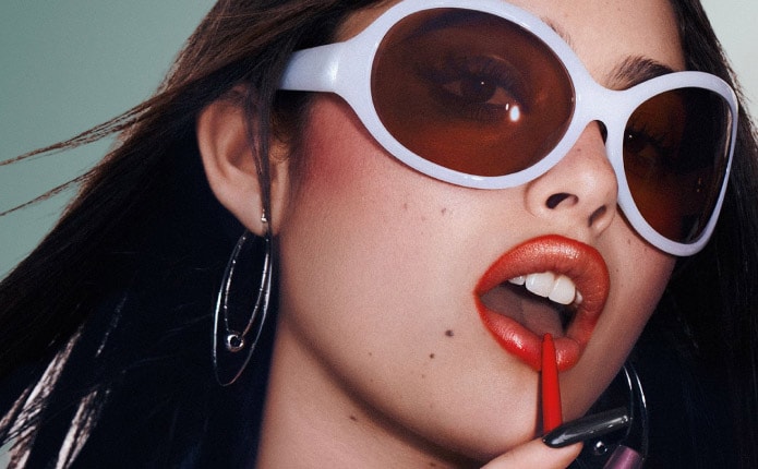 NEW SHADES! liPGLAZER GLOSSY LINER